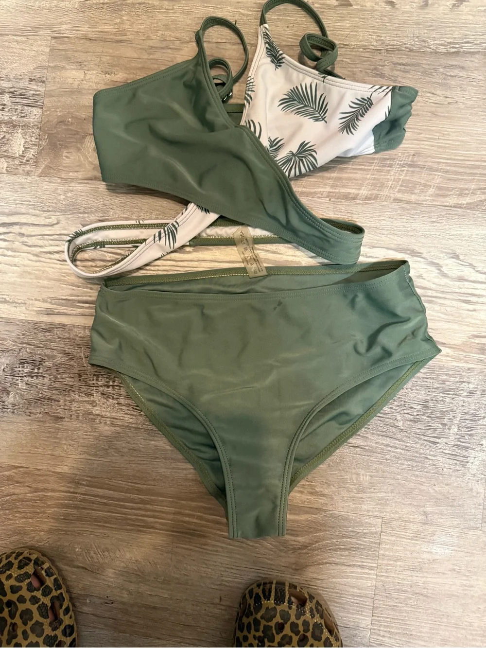 SHEIN Olive Green Palm Print Kids Bikini Set